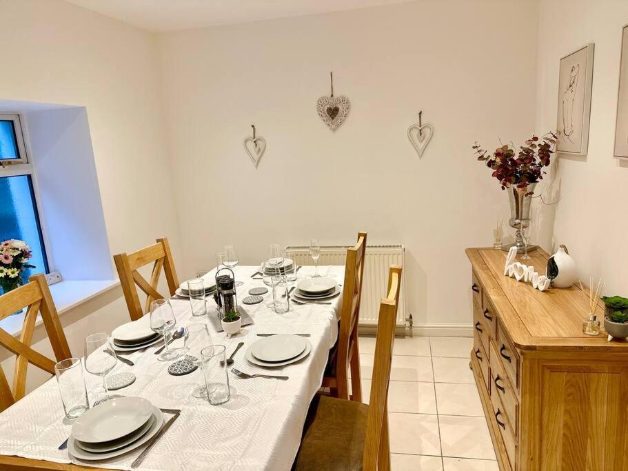Blaenavon Cottage,Cinema Room,Log Burner מראה חיצוני תמונה